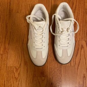 Reebok sneakers size 8 white, tan, pink